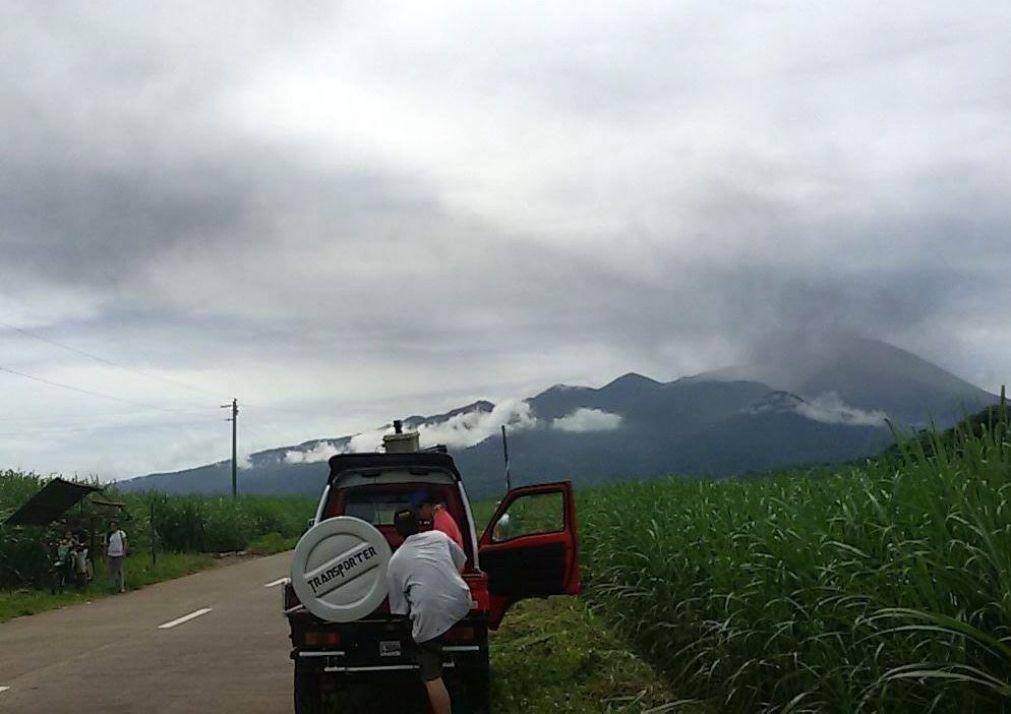 Filipinas elevam nível de alerta após erupção explosiva de vulcão