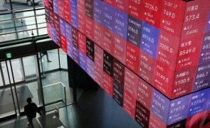 Bolsa de Tóquio fecha a ganhar 0,55%