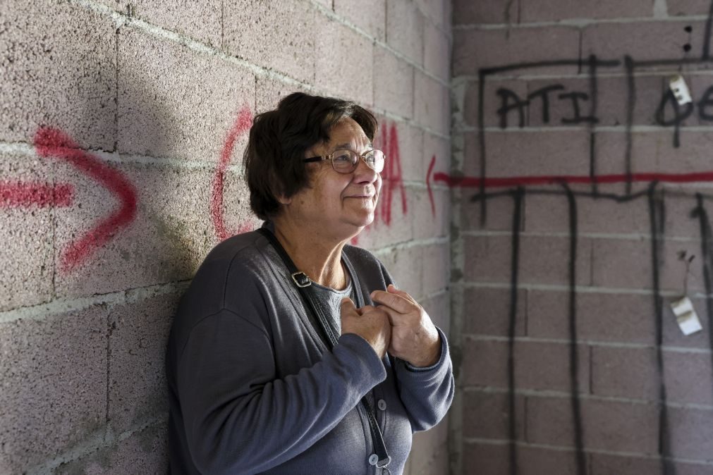 Alzira de 79 anos espera desde 2017 pela sua casa destruída pelos incêndios