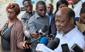 Chissano defende investigação a incidentes na cobertura de protesto em Maputo