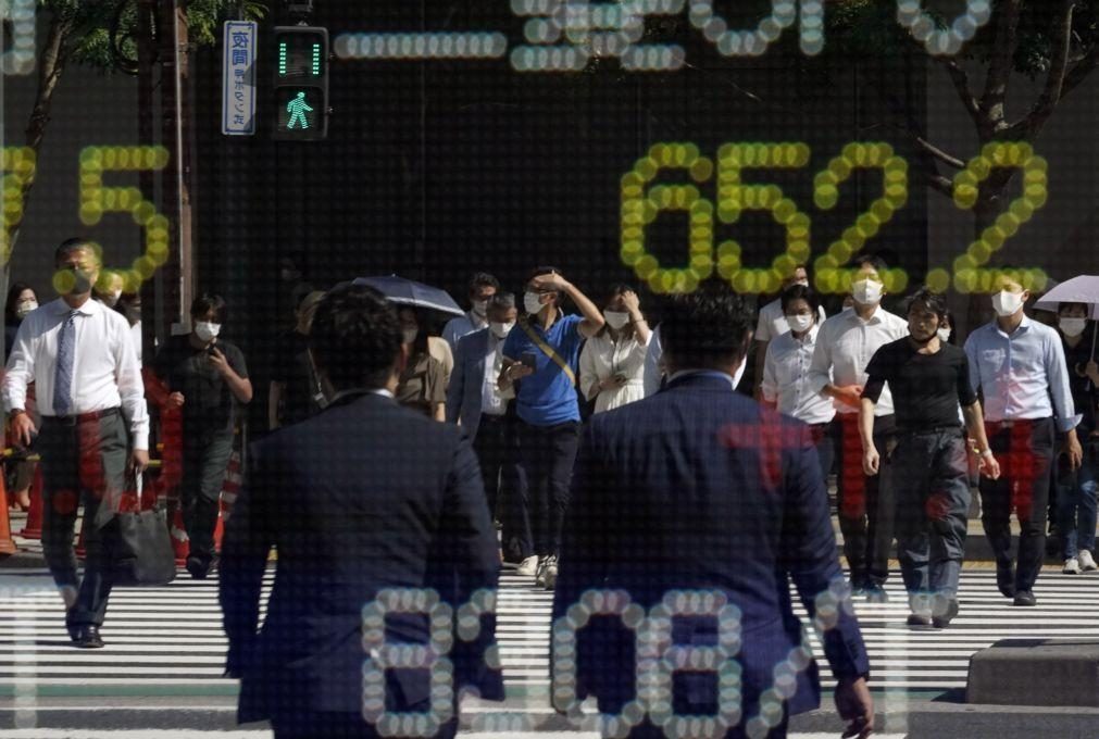 Bolsa de Tóquio abre a ganhar 0,27%
