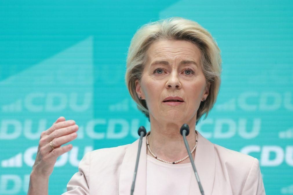 Von der Leyen aberta a pactos que assegurem a sua reeleição