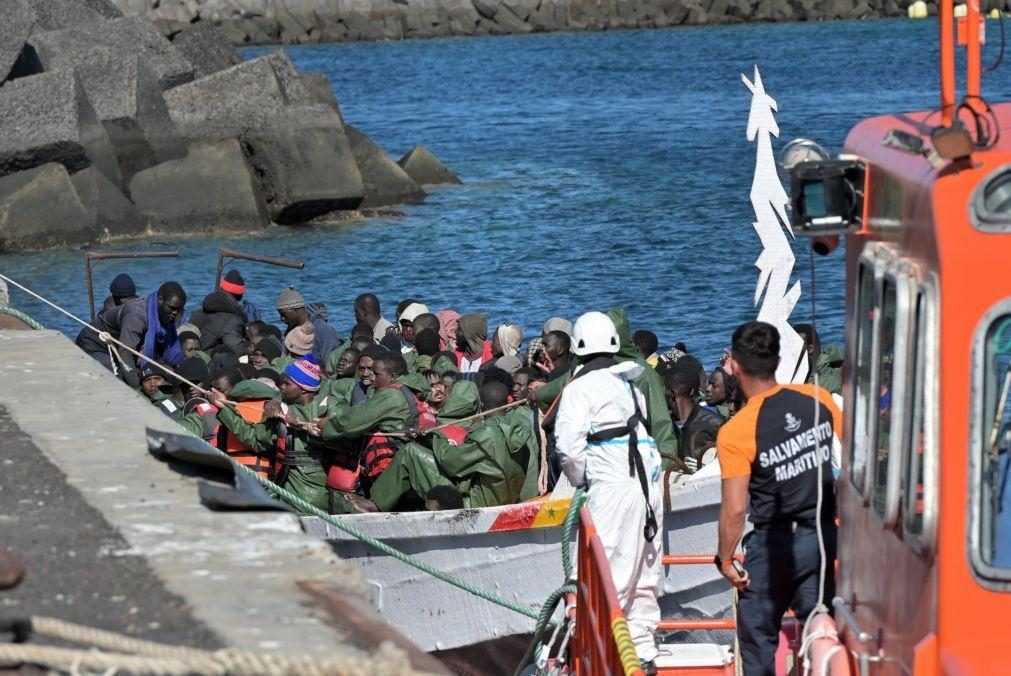 Canárias sem capacidade para aguentar pressão da chegada de migrantes menores