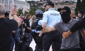 Manifestantes antifascistas e nacionalistas envolvem-se em confrontos em Lisboa