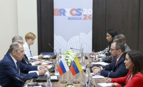 BRICS querem relações justas num mundo multipolar, diz Lavrov
