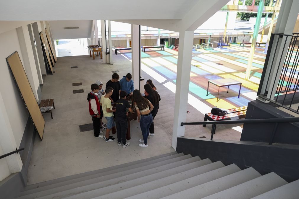 Alunos do 9.º ano realizam hoje prova final de matemática em formato papel