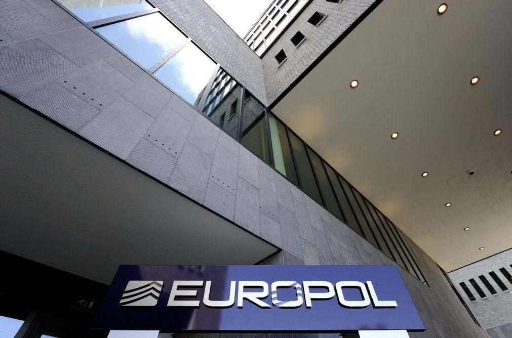 Europol desmantela rede 'online' do grupo Estado Islâmico e detém suspeitos em Espanha