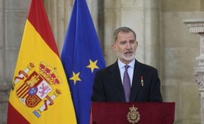 Rei de Espanha reitera compromisso com integridade mesmo com 