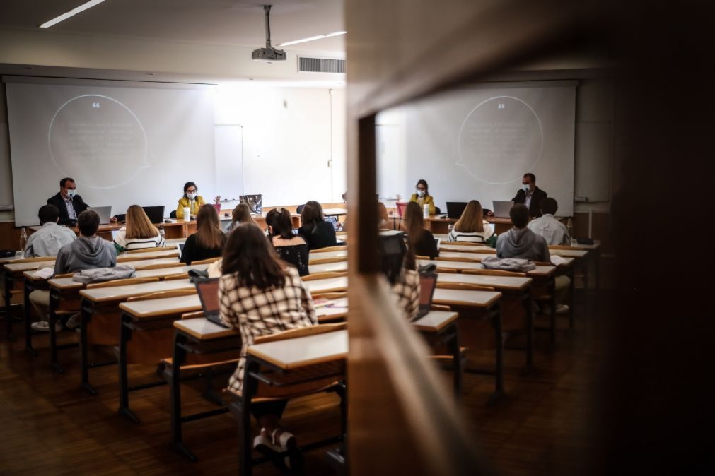 Abandono voltou a subir no ensino superior público e continua mais alto nos politécnicos