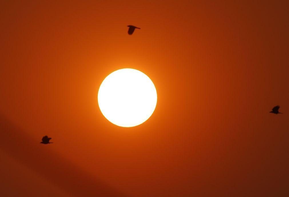 Verão começa hoje com aguaceiros e máximas entre os 17 e os 26 graus