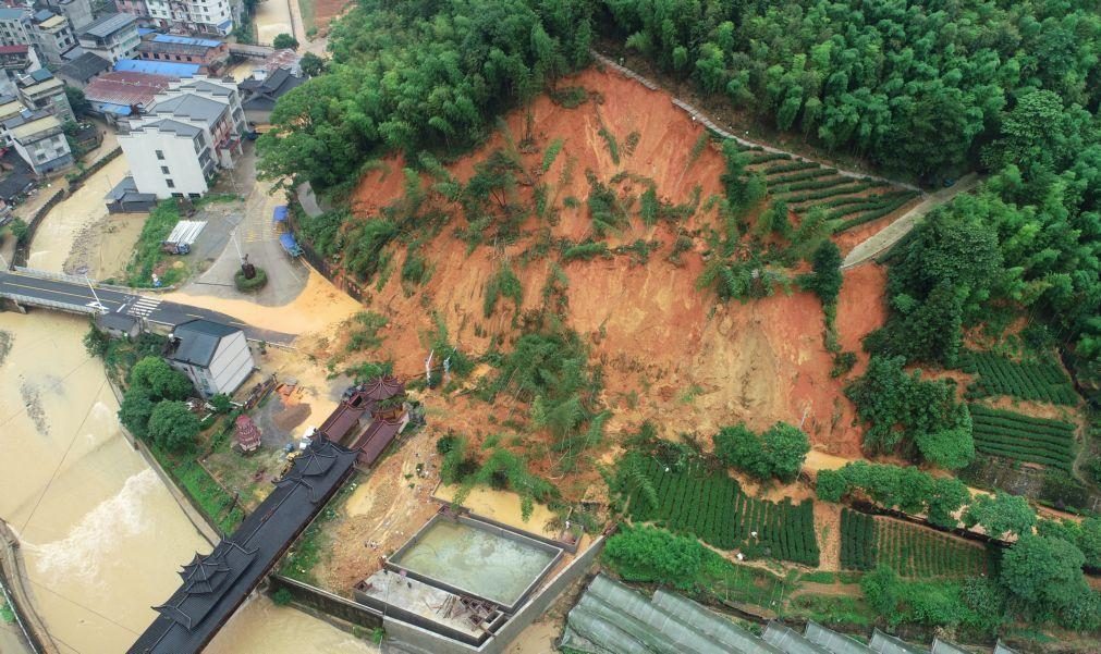 Cidade chinesa de Guilin sofre piores inundações desde 1998