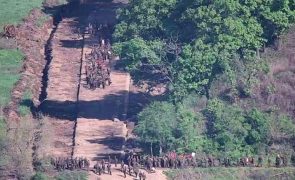 Coreia do sul dispara tiros depois de soldados norte-coreanos atravessarem fronteira