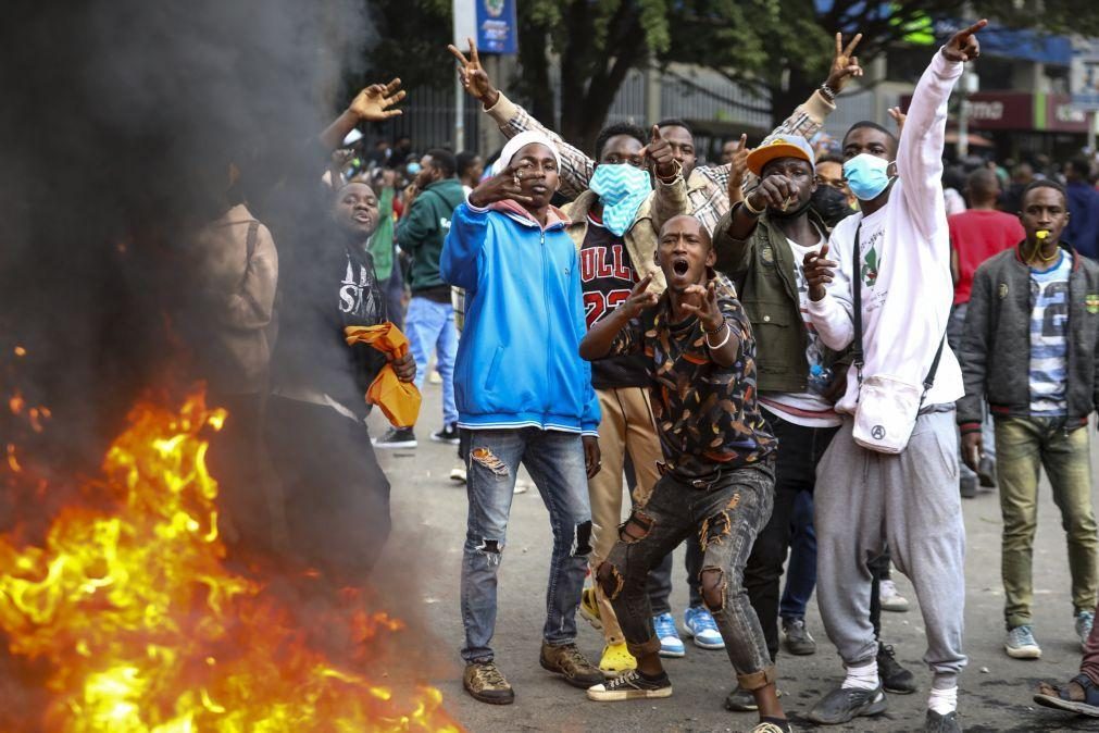 Sobe para dois o número de mortos em manifestação contra Governo da Quénia