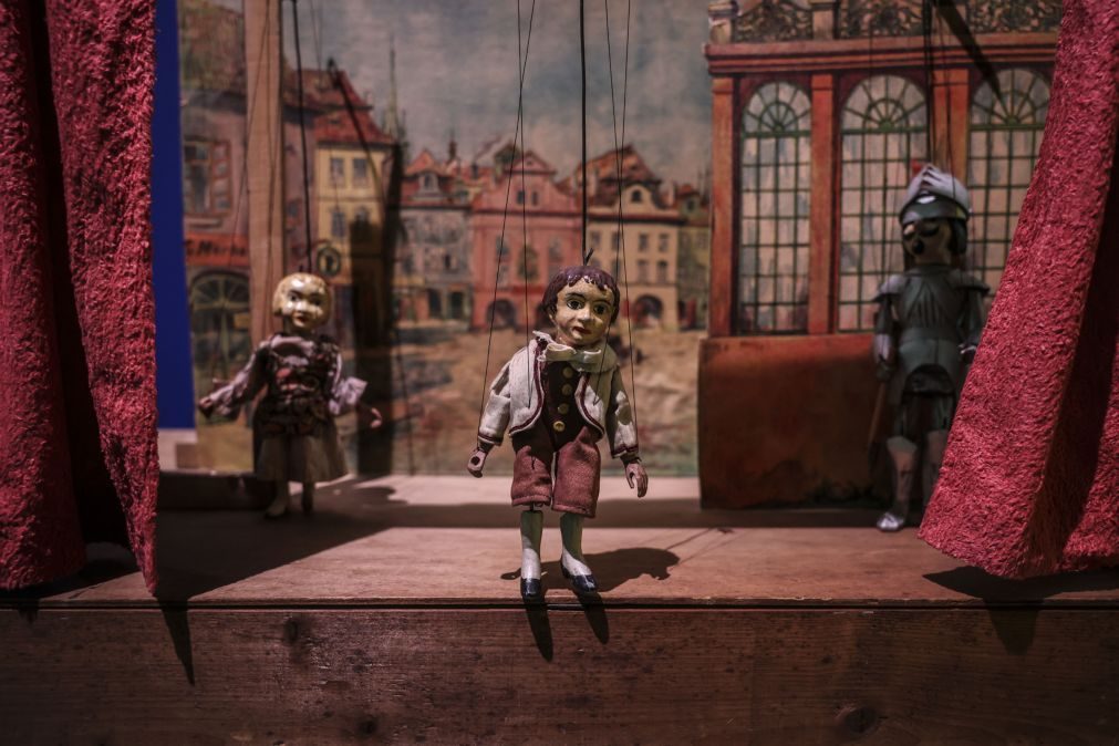 Exposição no Museu da Marioneta evoca impacto da revolução nesta arte