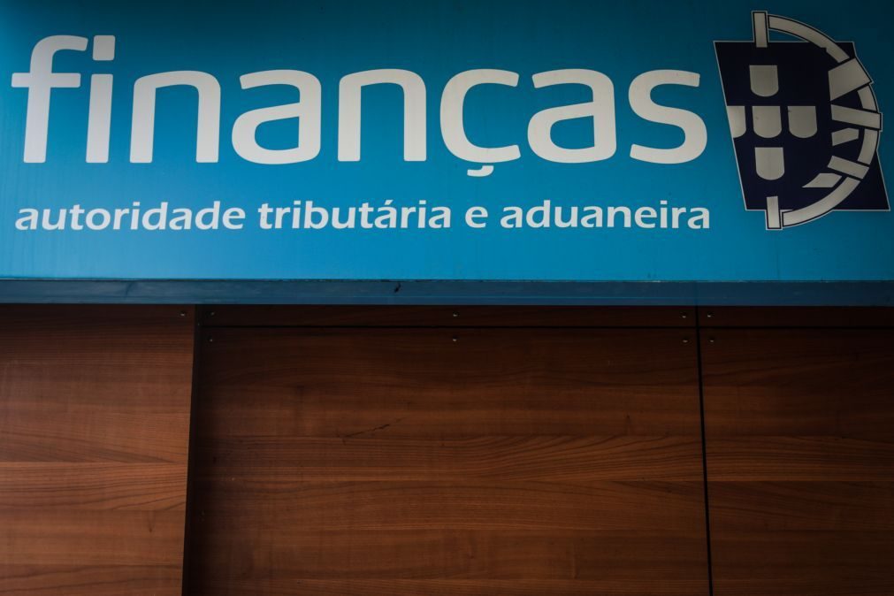 Autoridade Tributária alerta para mensagens fraudulentas