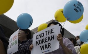 Coreia do Norte lança mais 350 balões com lixo sobre Coreia do Sul -- Seul