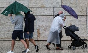 CORREÇÃO DO TÍTULO: Aviso laranja até ao final do dia em seis distritos por causa da chuva e trovoada