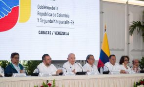 Rebeldes anunciam cessar-fogo unilateral após diálogo com Governo da Colômbia