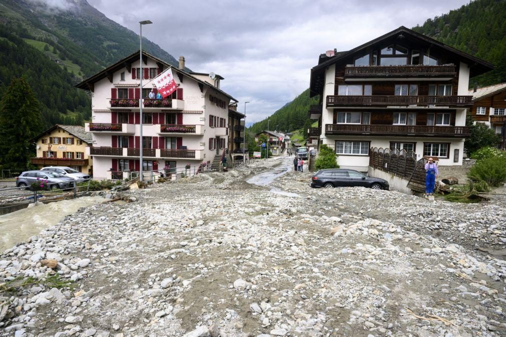 Deslizamento de terra provoca dois mortos na Suíça