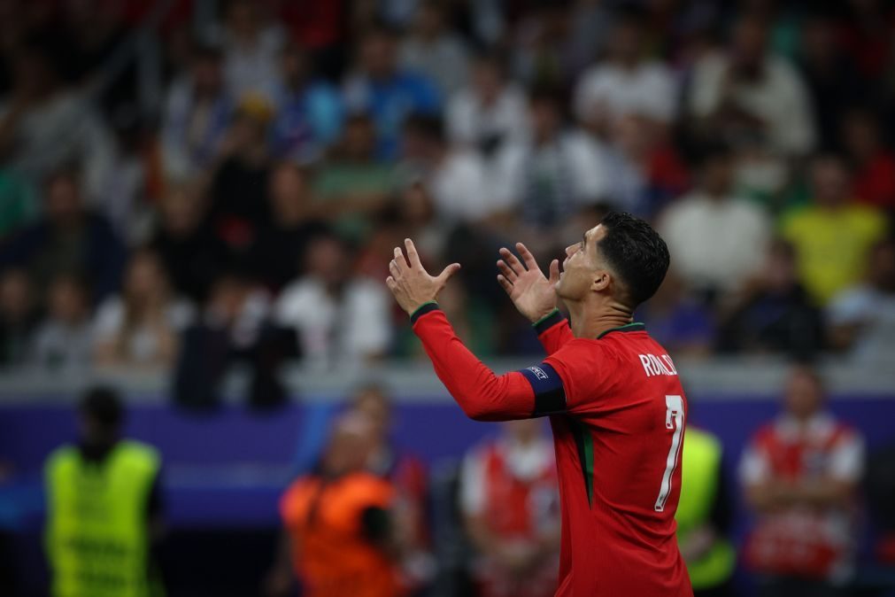 Portugal e Eslovénia empatados 0-0 ao intervalo