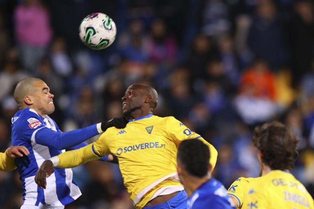 Francês Mangala renova com o Estoril Praia por uma temporada