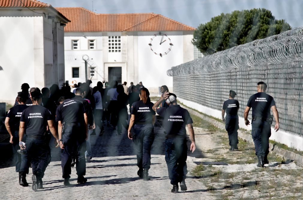 Greve dos guardas nas cadeias de Lisboa e Linhó com mais de 95% de adesão