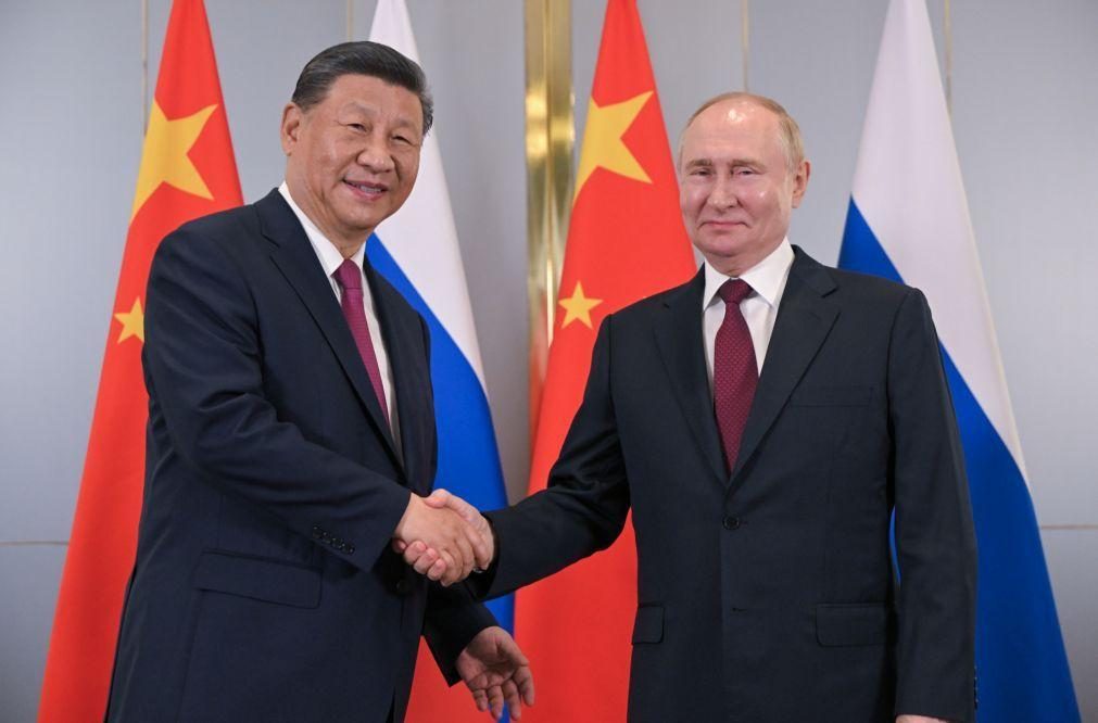 Presidentes da Rússia e China voltam a reunir-se e confirmam sintonia política