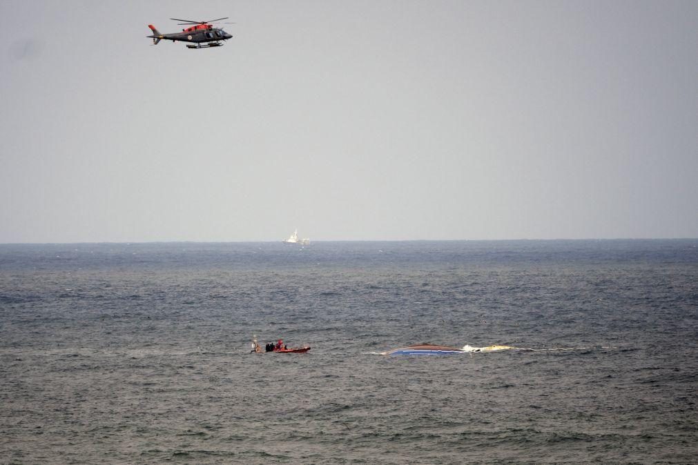 Três feridos do naufrágio ao largo de Leiria seguem internados, um em cuidados intensivos