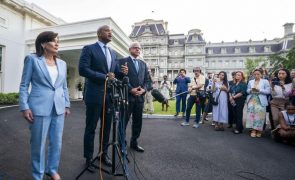 Governadores democratas prometem apoiar Biden na corrida à presidência dos EUA