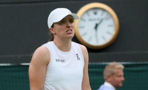 Wimbledon: Iga Swiatek eliminada na terceira ronda