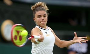 Jasmine Paolini junta-se a Donna Vekic nas meias-finais de Wimbledon