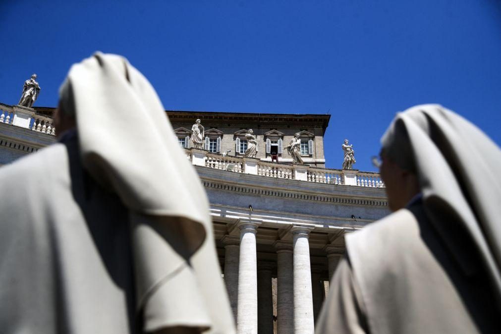 Vaticano prepara documento sobre mulheres na liderança da Igreja Católica