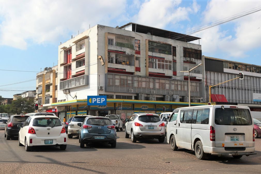 Maputo suspende temporariamente aplicação de multas falando em 