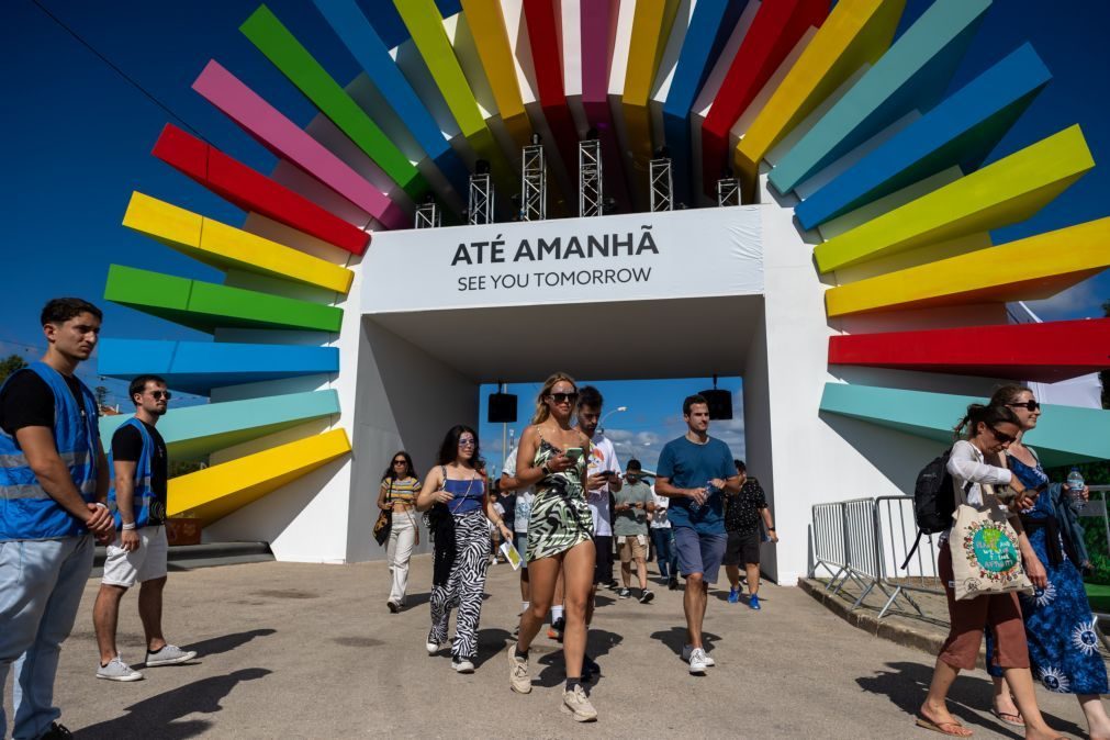 Às primeiras horas o festival 'Alive' já mexe, com música e não só