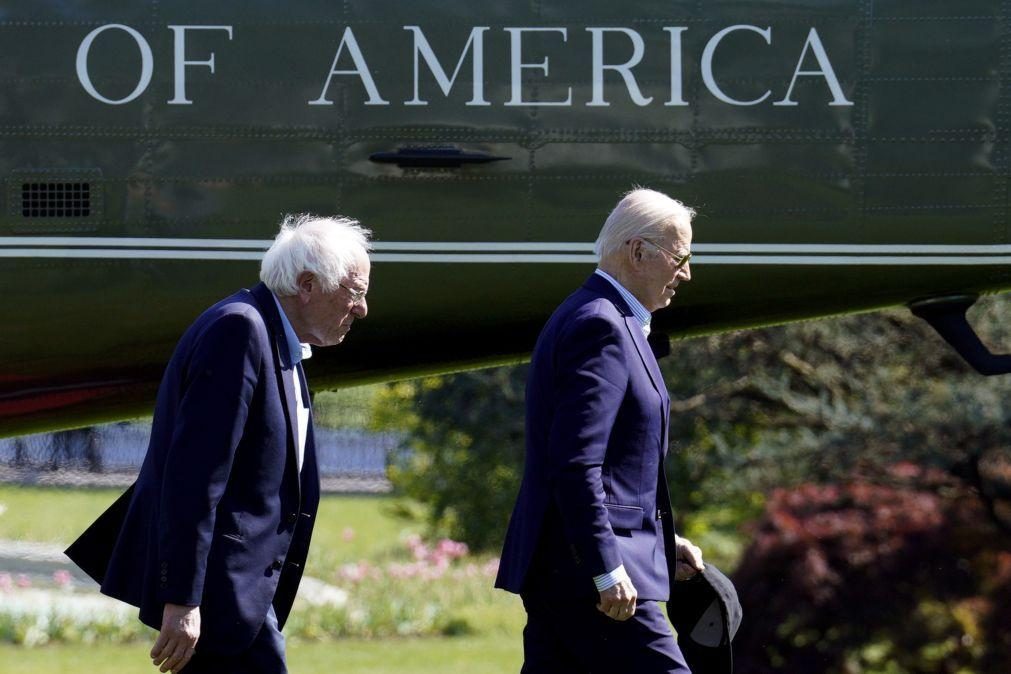 Bernie Sanders defende recandidatura de Biden