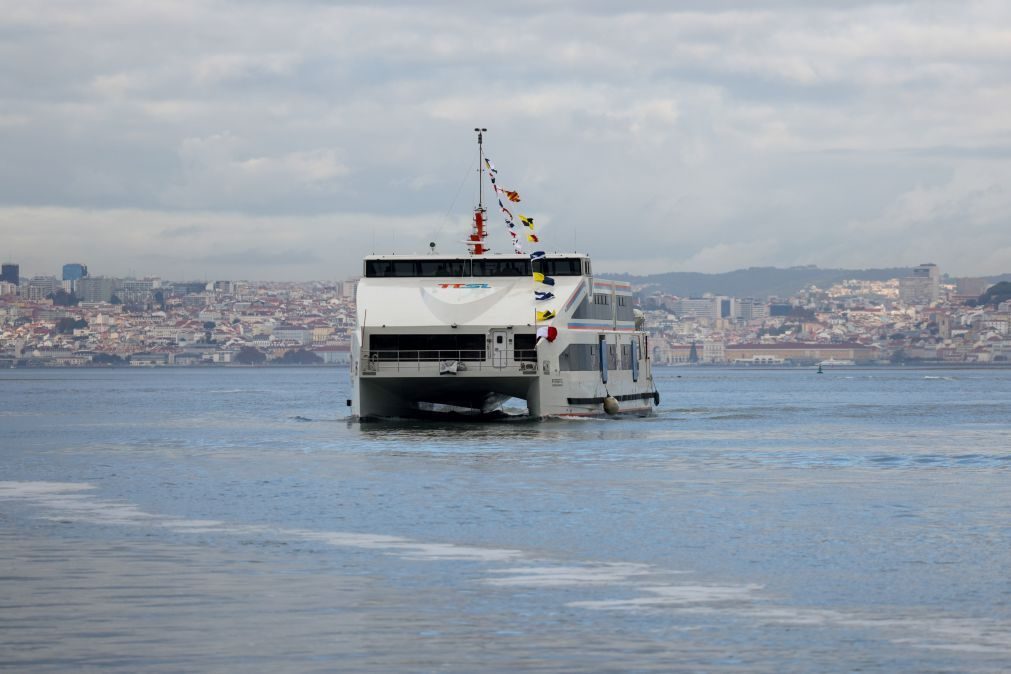 PCP questiona Governo sobre navios elétricos da Transtejo carregados com geradores a gasóleo