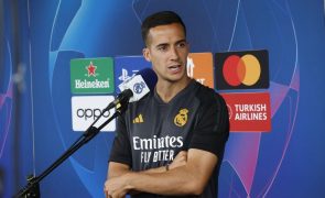 Futebolista Lucas Vázquez renova com Real Madrid por mais uma época