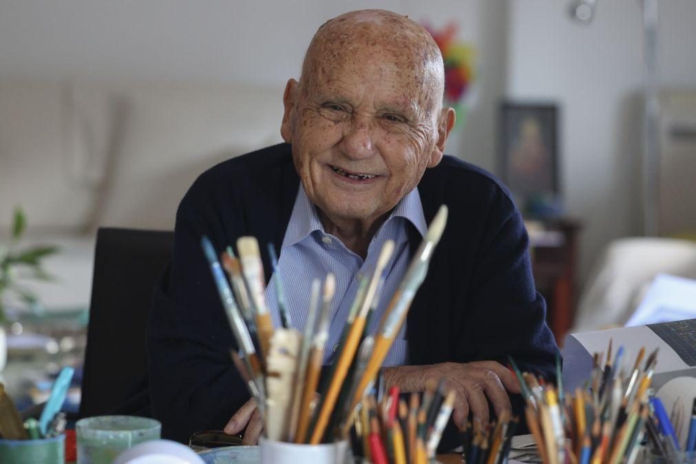 Pintor Manuel Cargaleiro homenageado com obras expostas no aeroporto de Lisboa