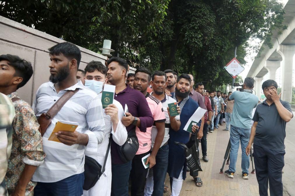 Estudantes no Bangladesh dizem que vão manter protesto mesmo com revogação de quotas