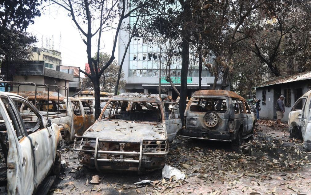 Mais de 500 detenções após violência em protestos no Bangladesh