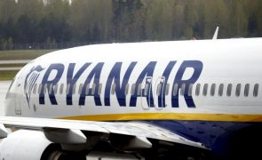 Ações da Ryanair caem quase 15% após queda de 45% dos lucros trimestrais