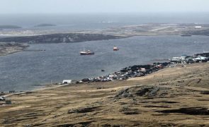 Seis mortos e sete desaparecidos em naufrágio de navio de pesca no Atlântico Sul