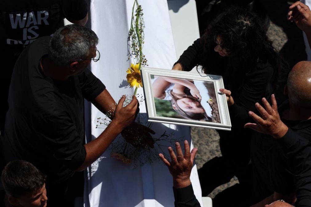 Israel promete atacar com força enquanto se choram as mortes nos Montes Golã