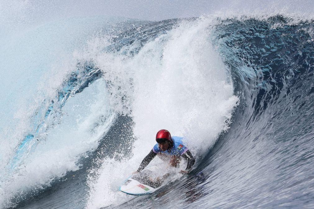 Paris2024: Mau tempo volta a adiar 'oitavos' do surf feminino de Yolanda Hopkins