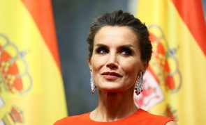 Letizia causa polémica em look provocador: “Vista-se como uma rainha”