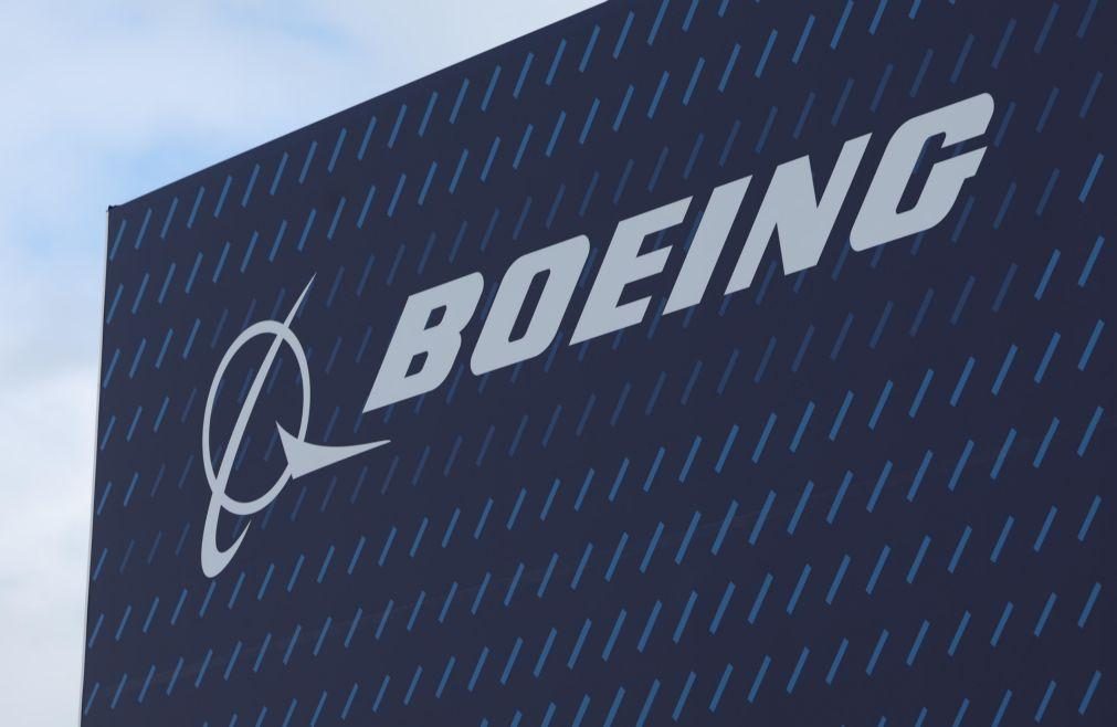 Boeing regista fortes prejuízos e anuncia novo presidente executivo