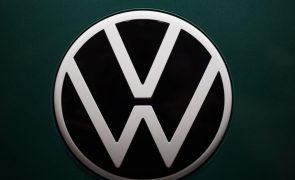 Lucro da Volkswagen diminui no 1.º semestre para 6.378 milhões de euros