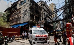 Onze mortos em incêndio em Manila