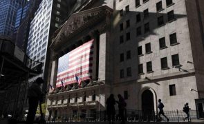 Wall Street cai após relatório sobre o emprego