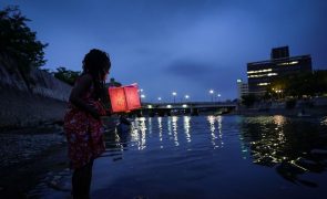 Hiroshima recorda mortos no 79.º aniversário da primeira bomba atómica